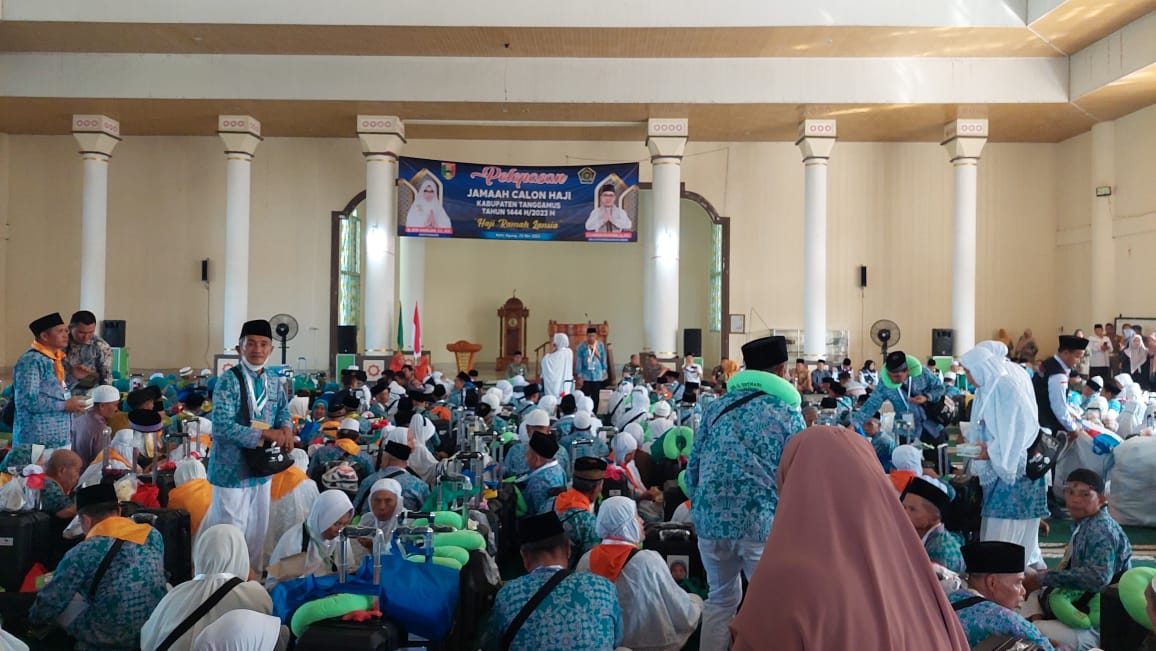 Polres Tanggamus Terjunkan Puluhan Personel Pengamanan Keberangkatan Jemaah Haji 2023